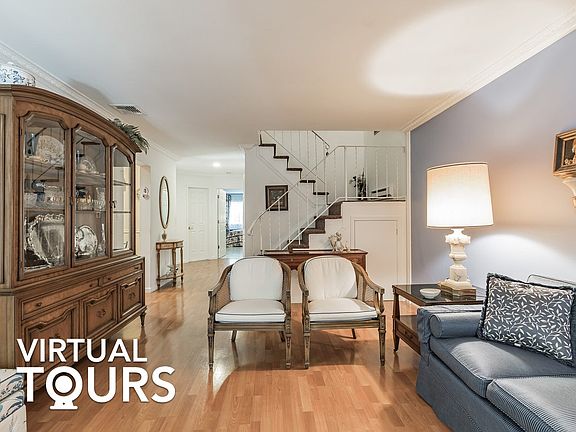 4th image of 607 Alden Ct E