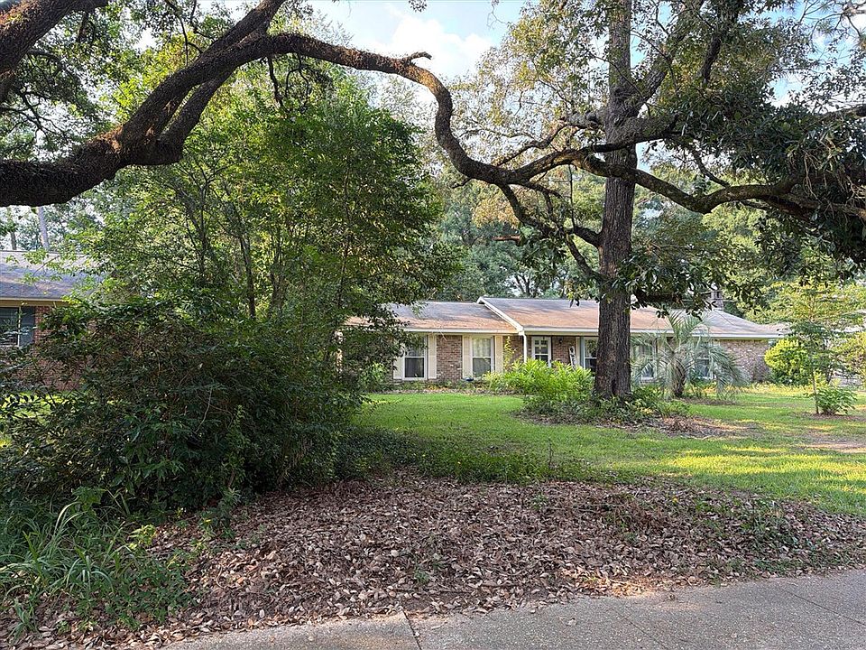 1st image of 4918 Oxford Dr