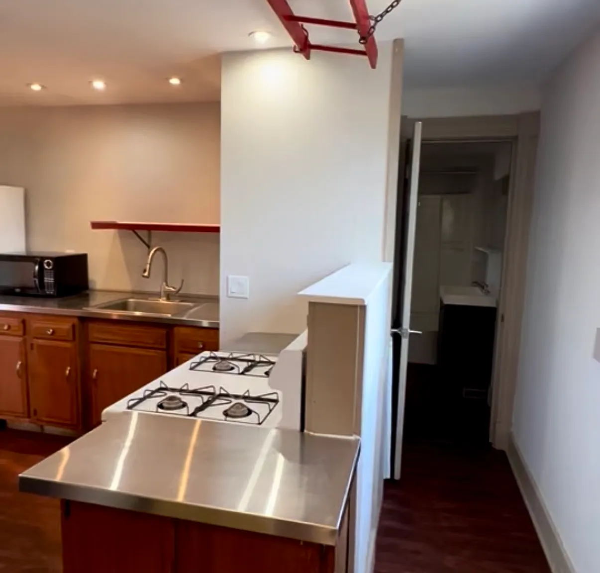 2 bed, 1400 sqft, $1,600 — Photo 4