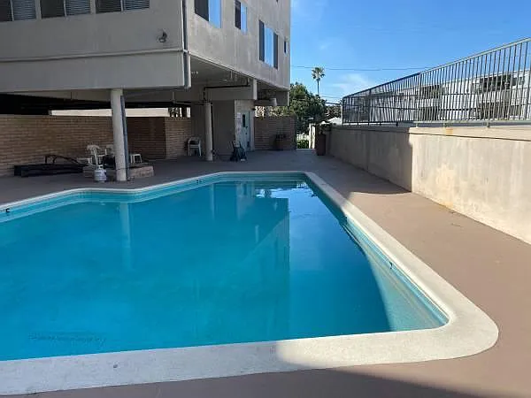 Riviera Holiday — Photo 4