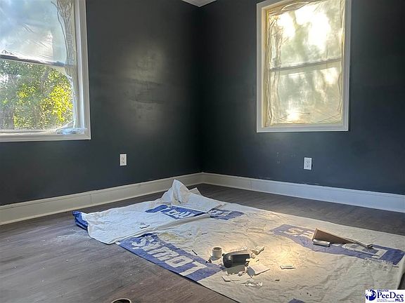 4th image of 207 W Smith Ave