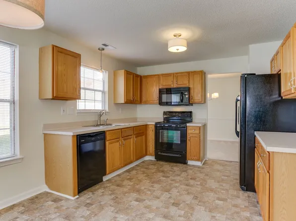 206 Millwheel Ct, Suffolk, VA 23434
