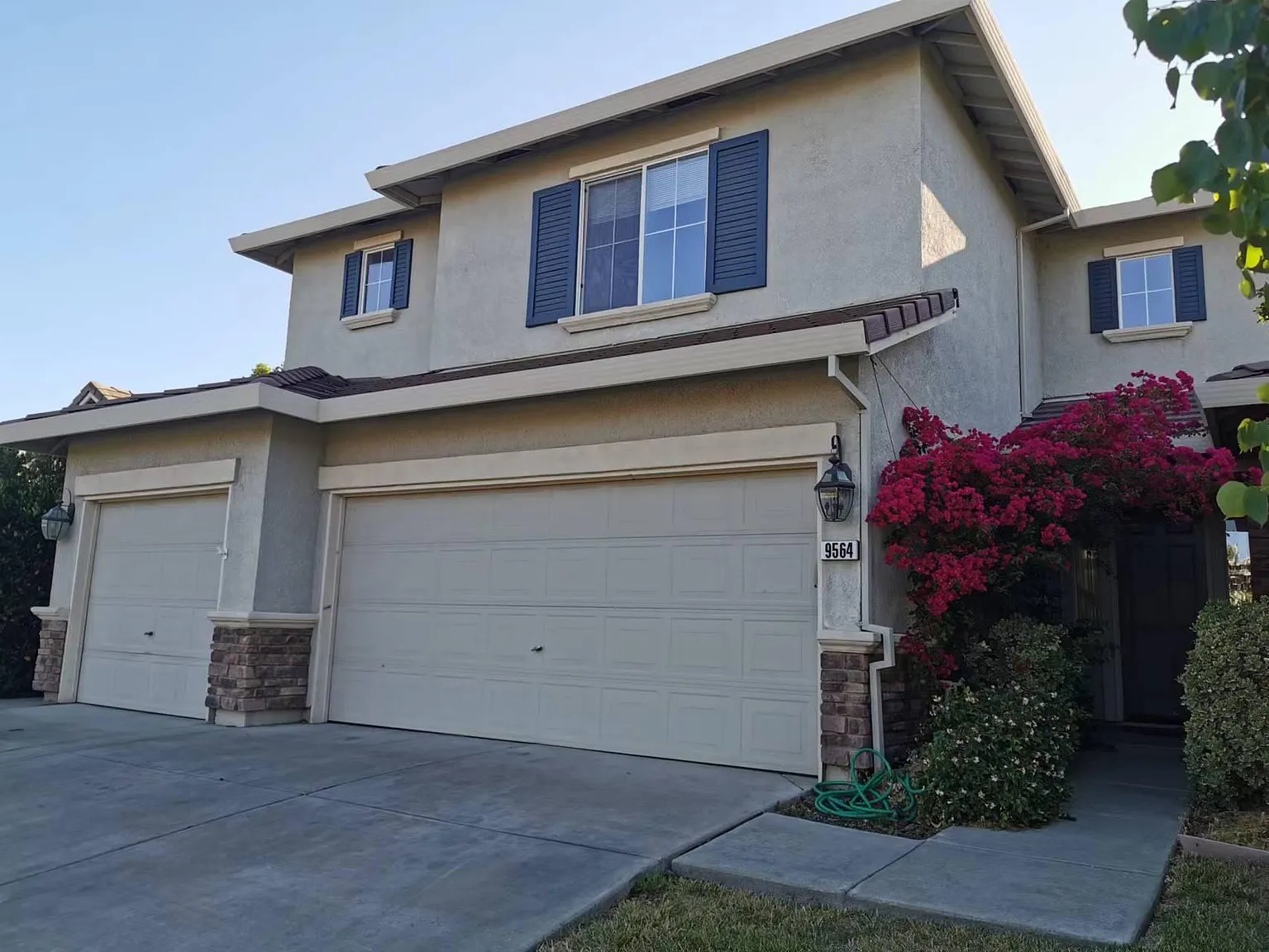 9564 Nicole Ln photo 1