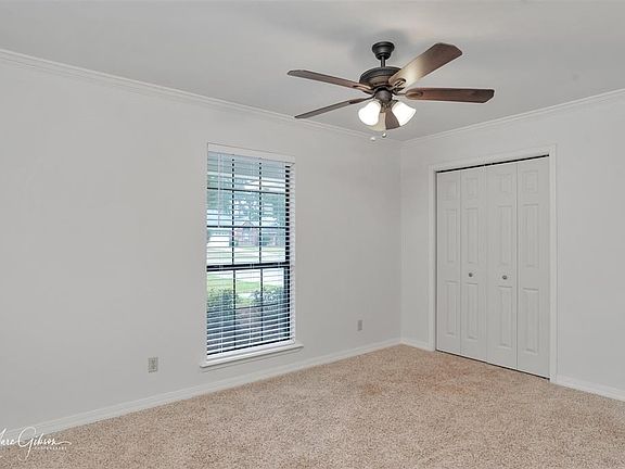 4th image of 9868 Deep Woods Dr