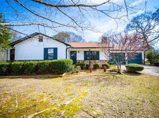15 Russell Ln, Carrollton, GA 30116