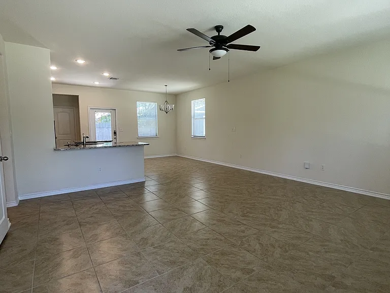 218 Coopwood Ave — Photo 4
