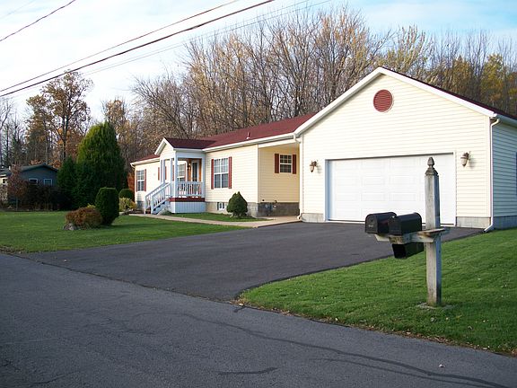 2nd image of 7887 Owasco Ave