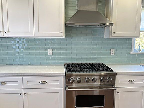 4th image of 3221 Oakhurst Ave