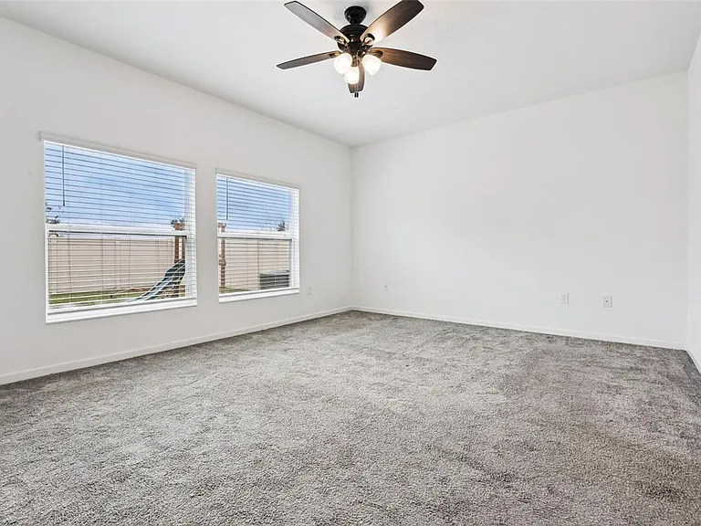 781 Taurus Ln — Photo 12