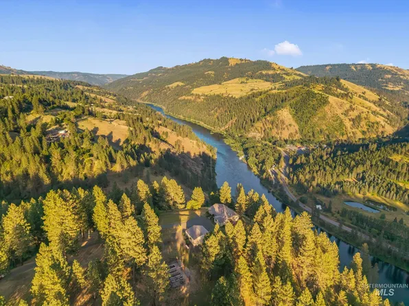 435 River Pointe Ln, Lenore, ID 83541