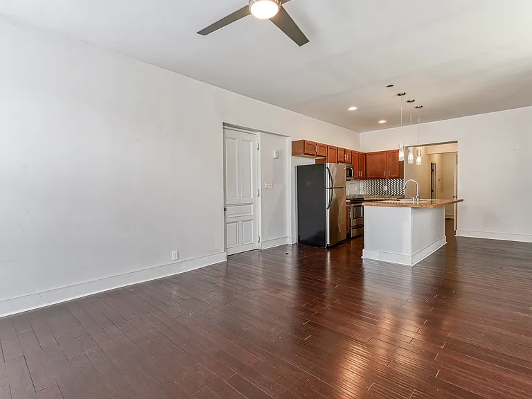 2352 Kemper Ln — Photo 9