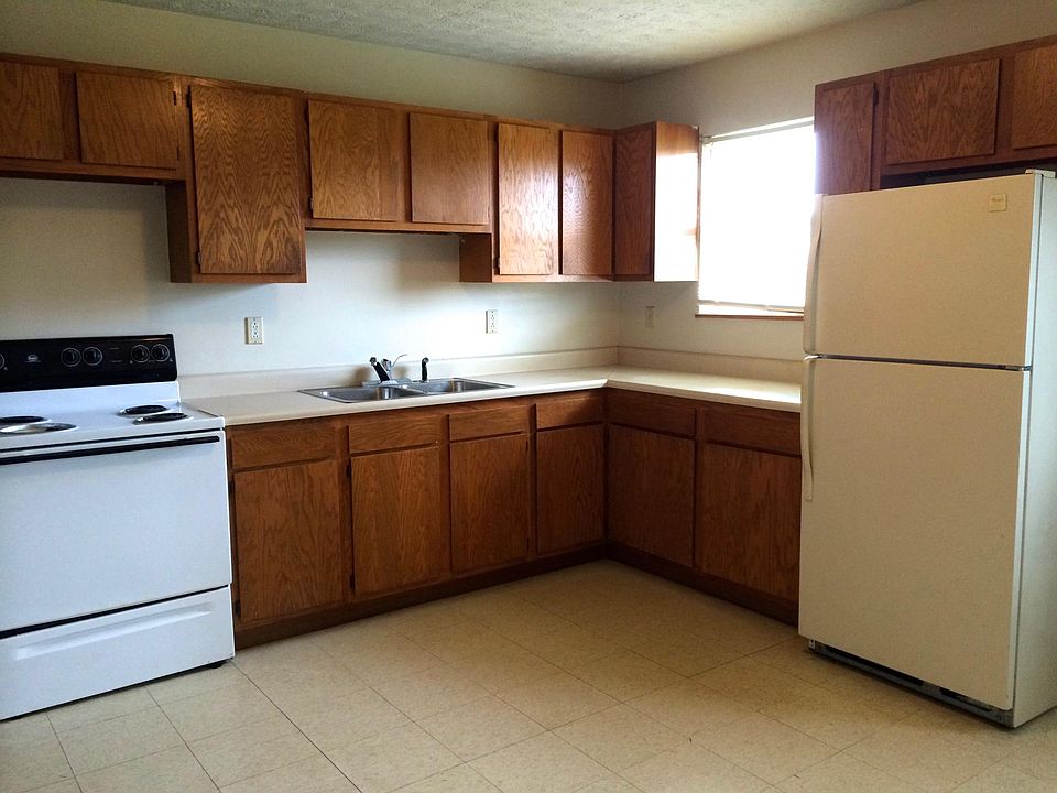 2nd image of 170 Old Us Highway 42 SE APT A