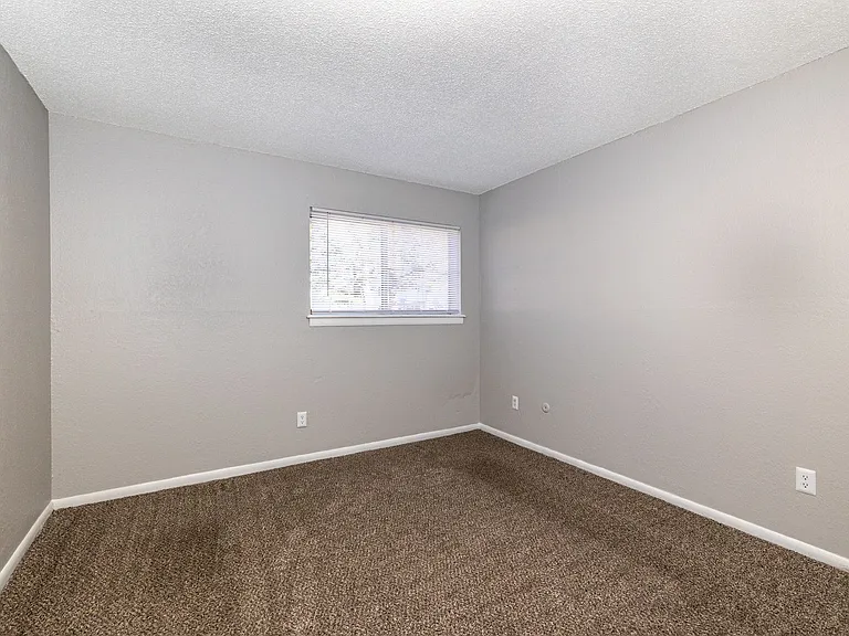 Cimarron Apartments — Photo 123