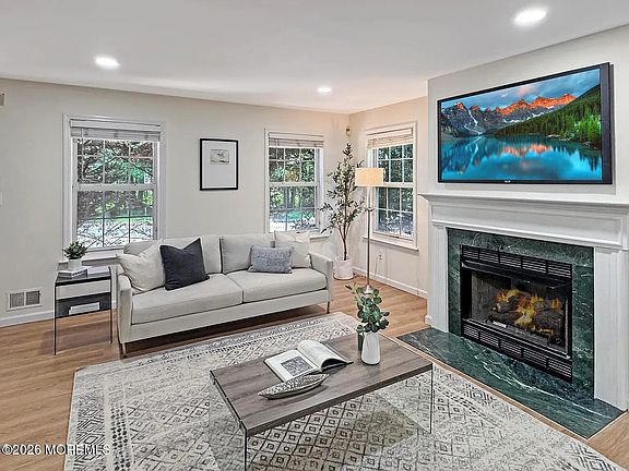 3rd image of 577 Windflower Ct