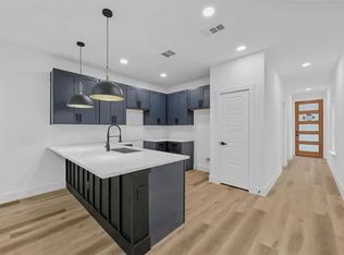 2411 Easley St, Dallas, TX 75215