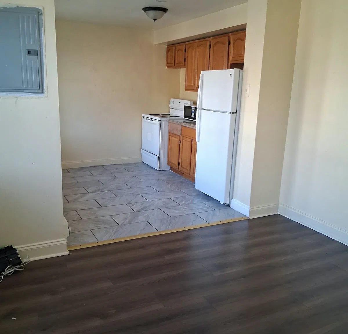 Kitchen/living room.