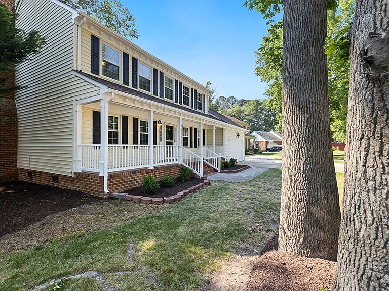 1309 Chelbrook Rd — Photo 4