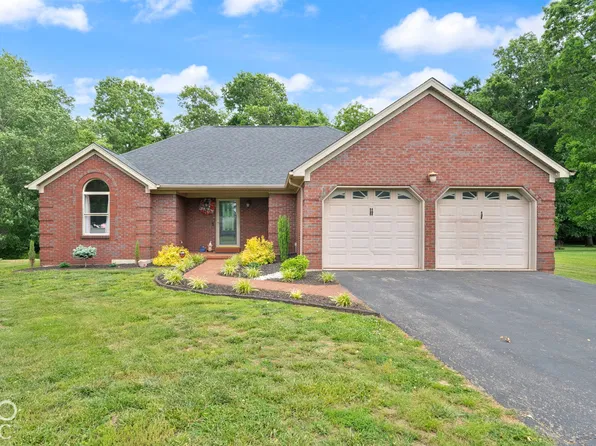 2490 W Haven Dr NW, Corydon, IN 47112