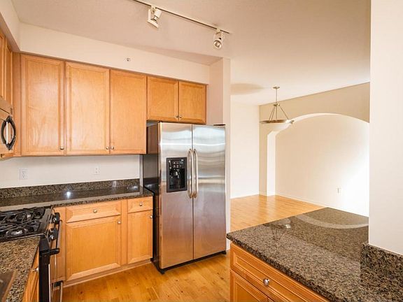 5th image of 500 Grant St E #705