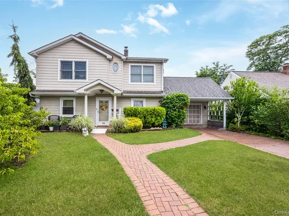 53 Primrose Lane, Levittown, NY 11756