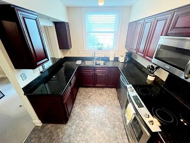 323 Morgan St #D — Photo 5