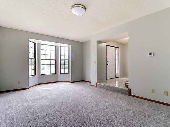 5th image of 8290 Cairn Ct