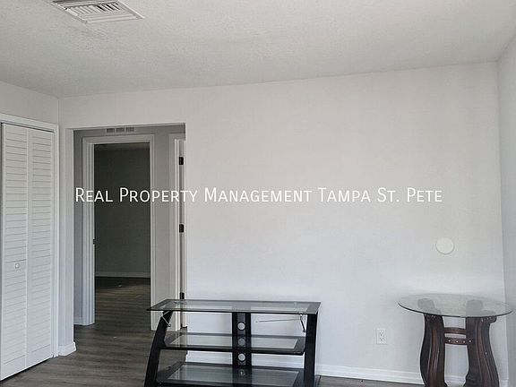 4th image of 8427 N 39th St APT 3