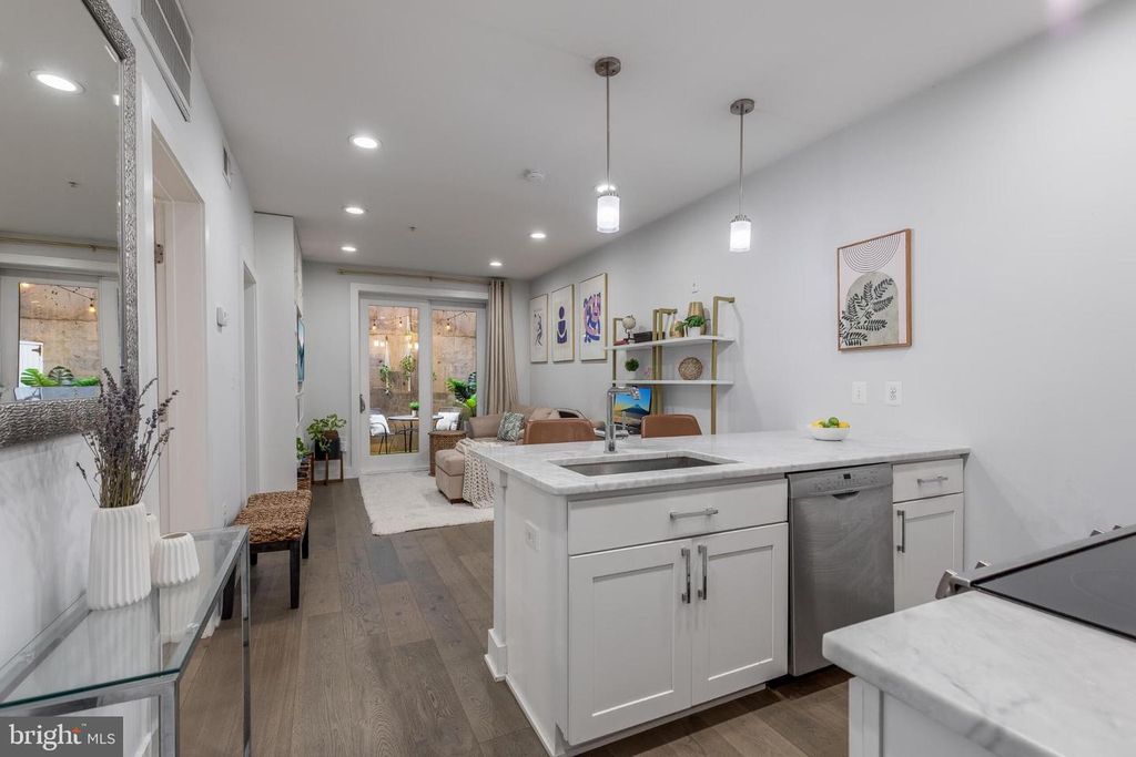 1412 Chapin St NW APT 5, Washington, DC - View 5