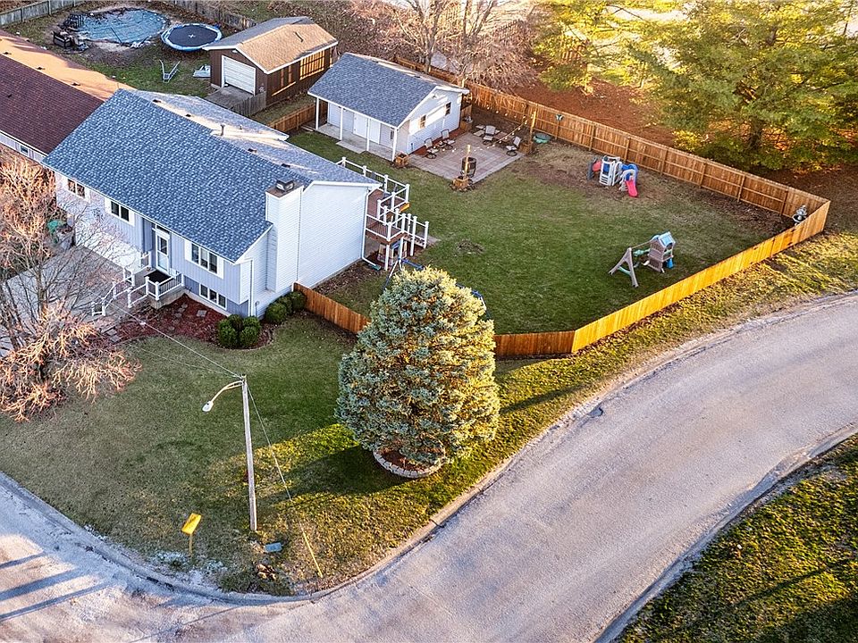 1st image of 123 Indiana Ct