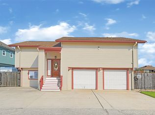 772 Marlin St, Bayou Vista, TX 77563