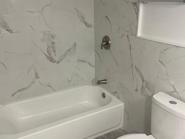 (undisclosed Address), Huntington, NY 11743