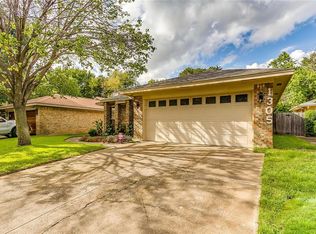 1305 Boardwalk St, Arlington, TX 76011