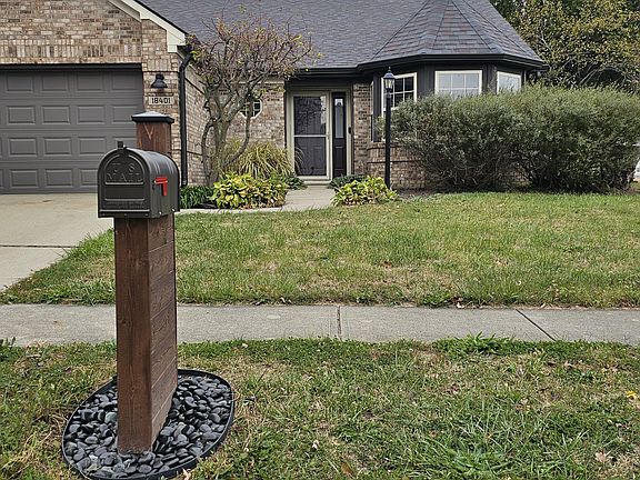 2nd image of 18401 Harvest Meadows Dr E