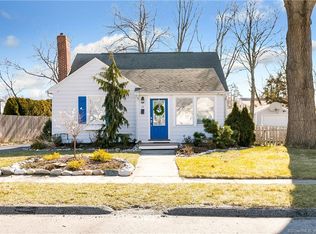 33 Austin Rd, Milford, CT 06460