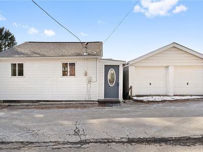733 Peach Aly, Glassport, PA, 15045