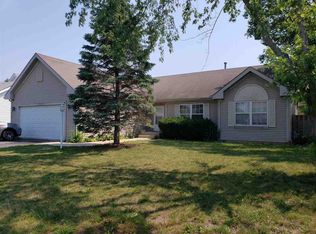 3073 N Trainer Rd, Rockford, IL 61114