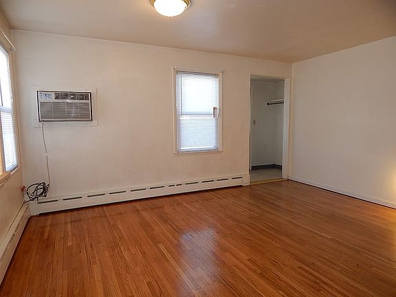 2nd image of 2700 E 10th St