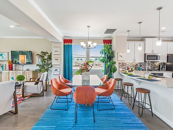 Dining room off kitchen