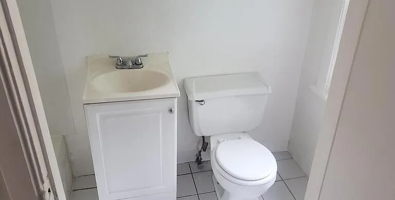 116 E Main St #2 — Photo 14