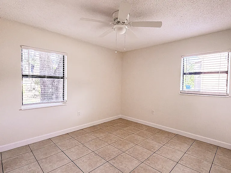 213 McKay Dr #J — Photo 8