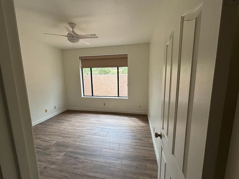 43003 N Old Mine Rd — Photo 18