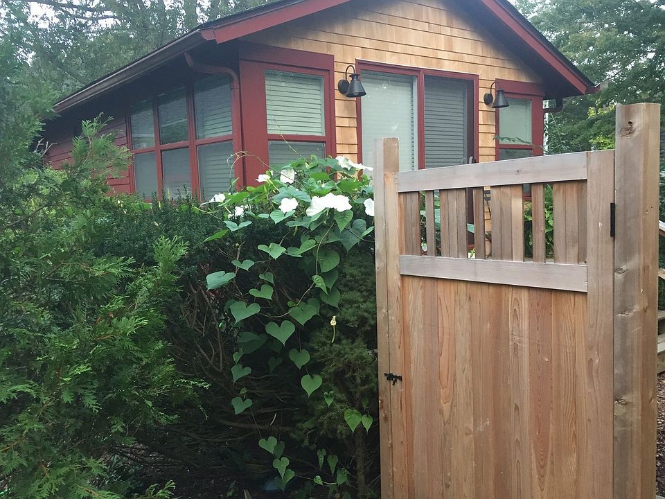 1st image of 1010 Village Ln
