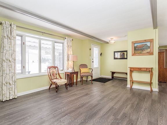 5th image of 29 Main St