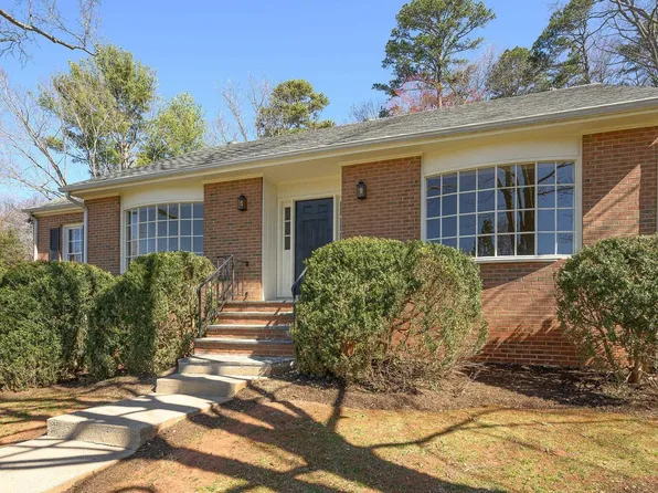 2740 Meriwether Dr, Charlottesville, VA 22901