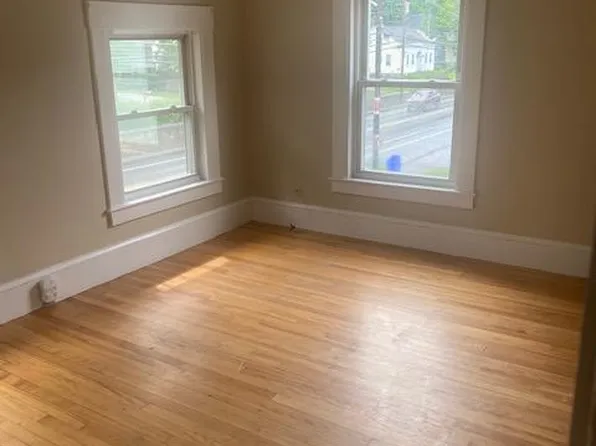 444 N State St APT 3, Concord, NH 03301