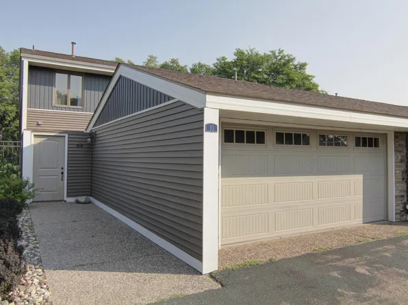 2735 Mackubin St APT 10, Roseville, MN 55113