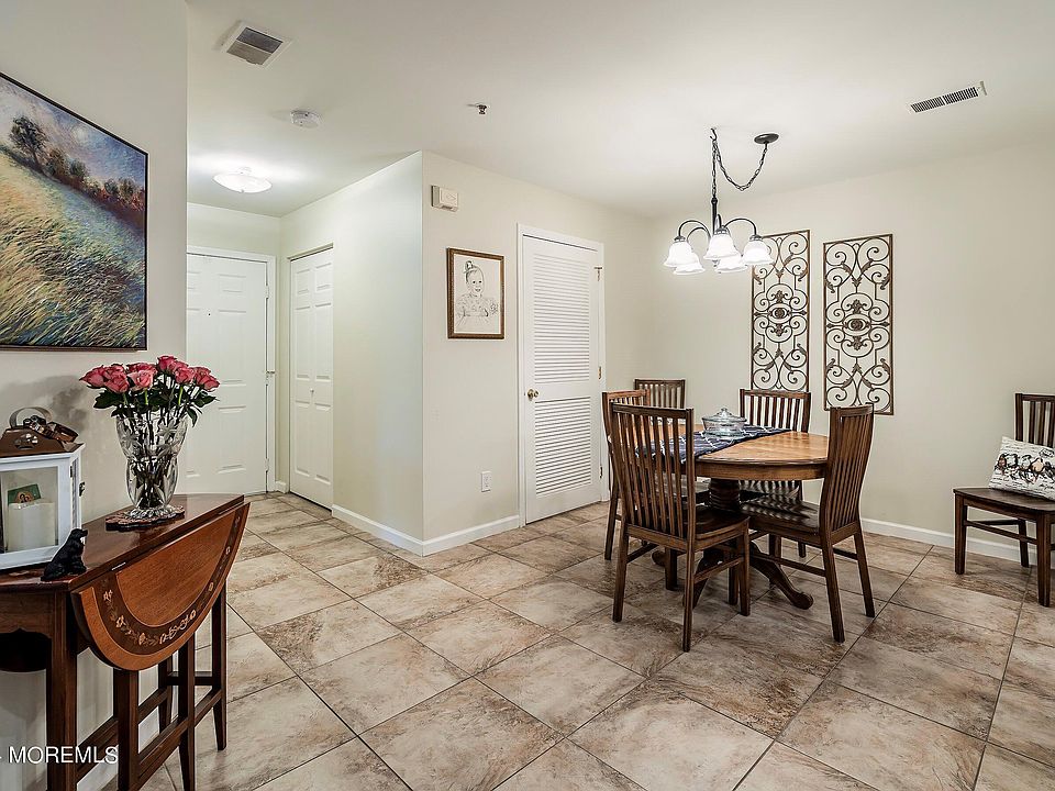 528 Wedgewood Circle, Belford, NJ 07718 Zillow