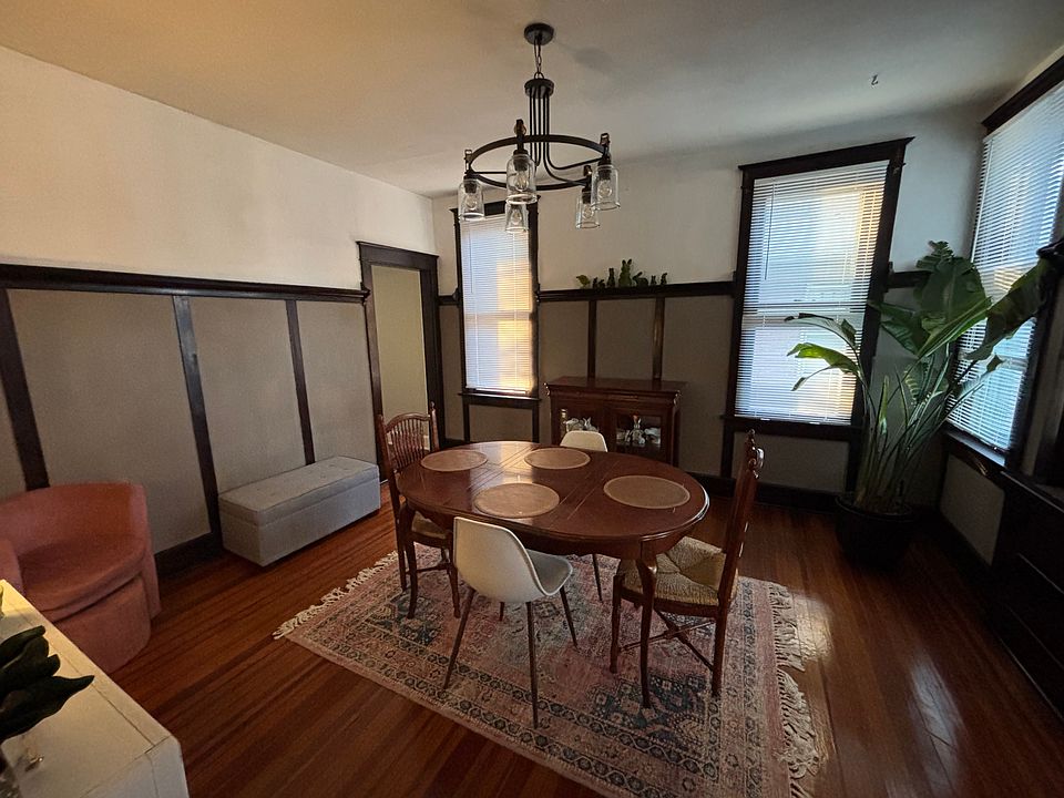 1st image of 807 SE 2nd St #B