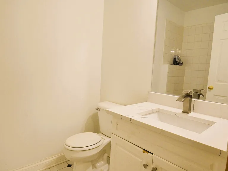 1319 N Campbell Ave #1 — Photo 11