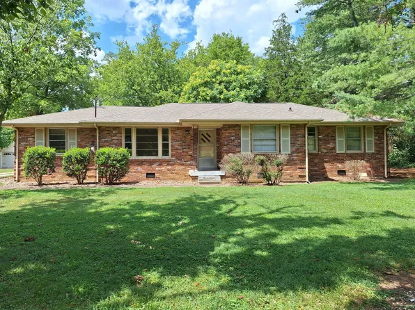 9012 Forest Lawn Dr, Brentwood, TN 37027